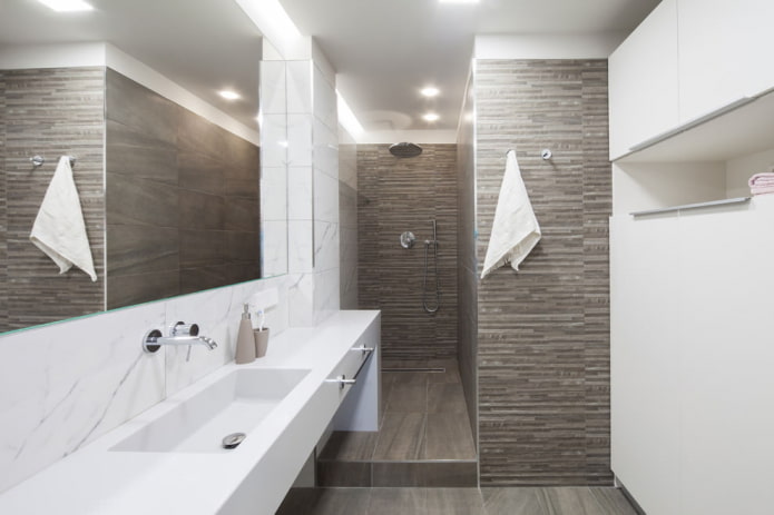 Alicatado de paredes en el baño
