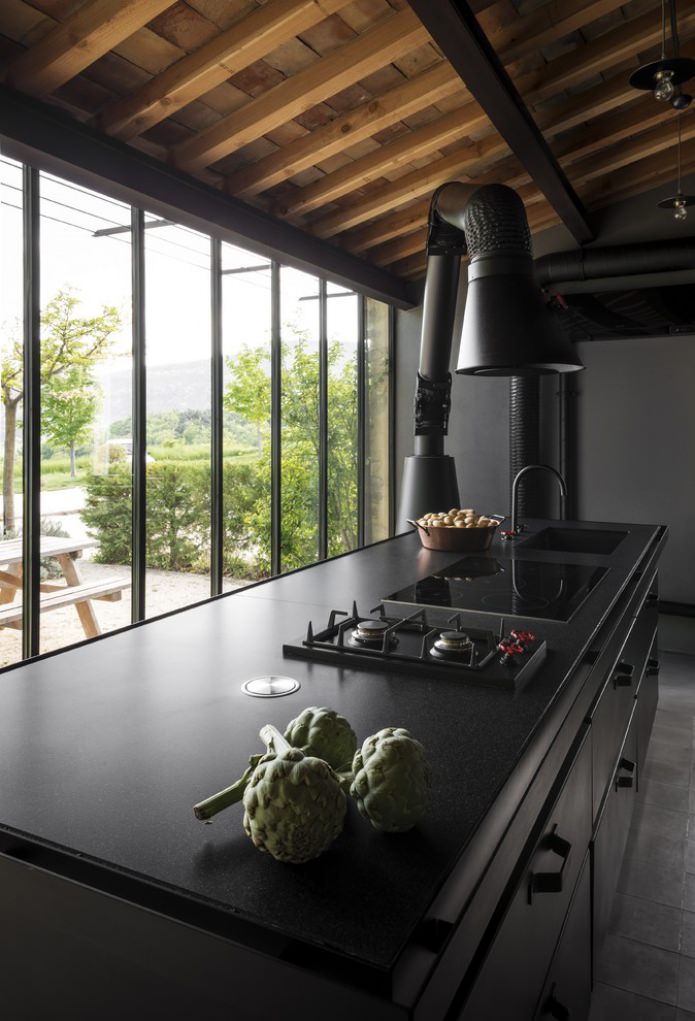 campana estilo loft negra inusual