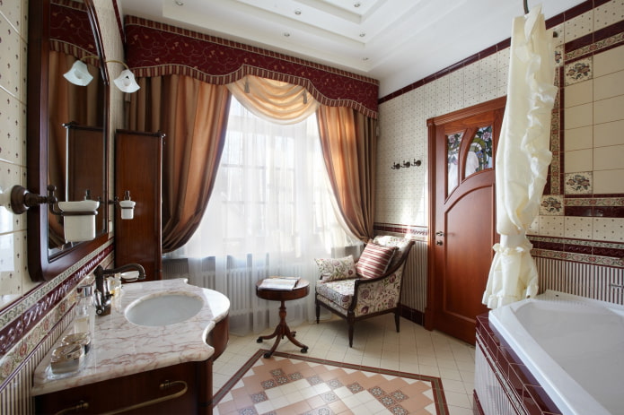 baño espacioso con ventana