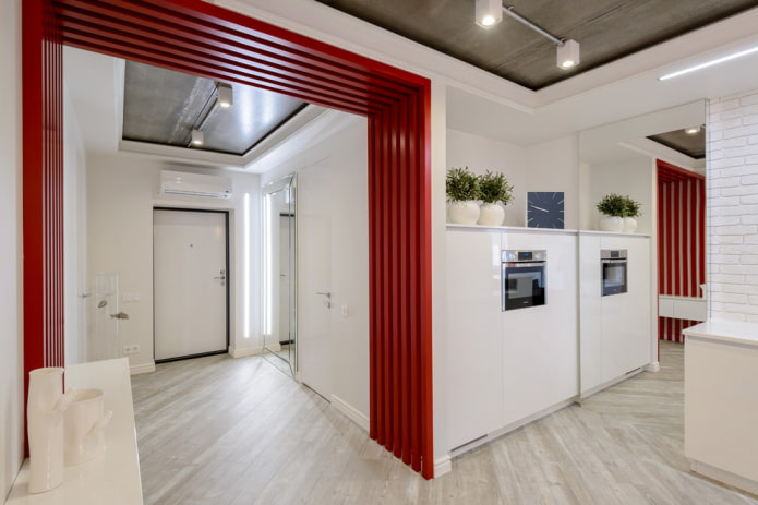 arco entre la cocina y el pasillo 