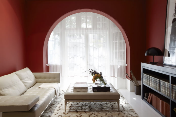 Arco de ventana en el interior del salón