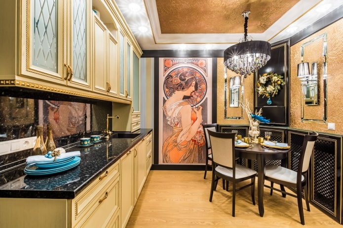 Cocina con detalles dorados