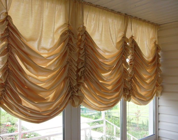 Cortinas austriacas en la logia