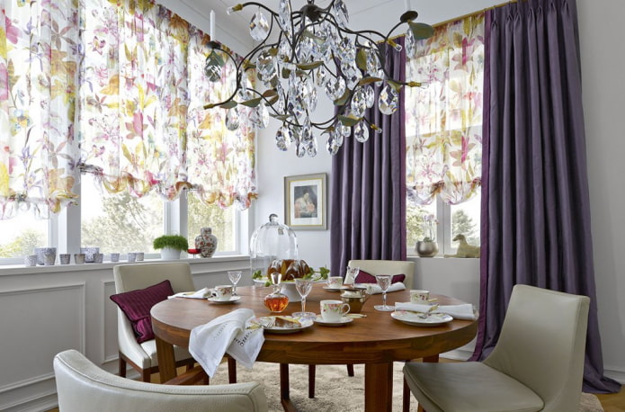 Cortinas austriacas con estampado floral