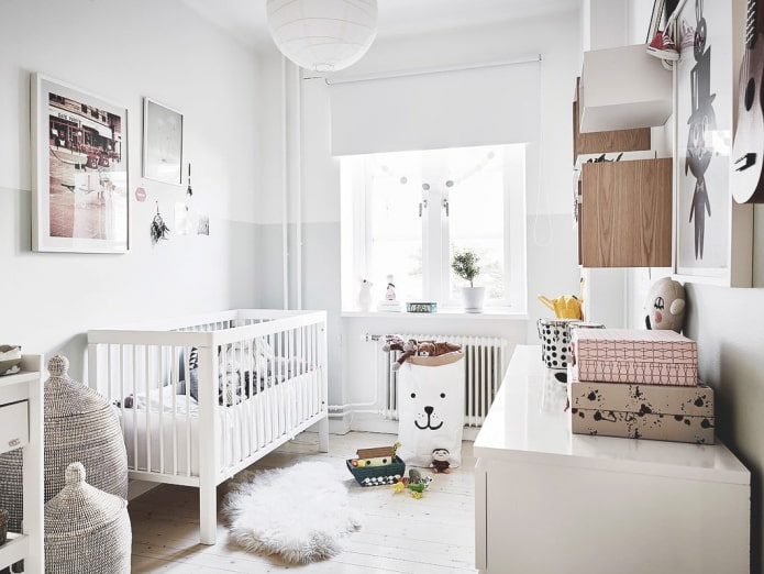 muebles blancos en la habitación infantil