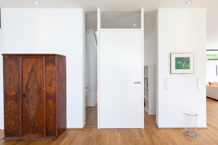 Puertas blancas mate en el interior
