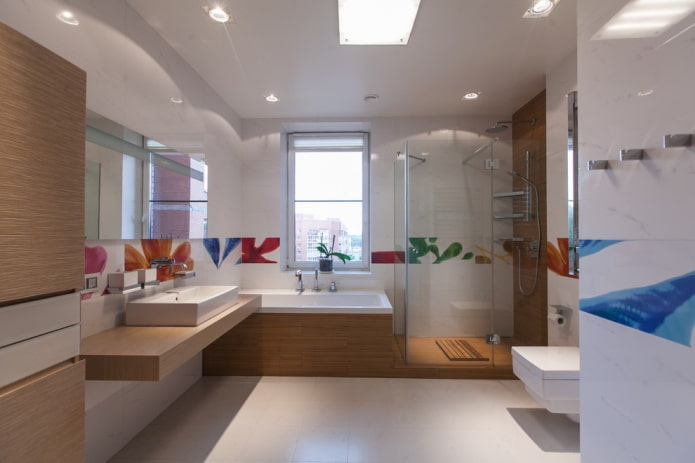 azulejos cerámicos en el suelo del baño