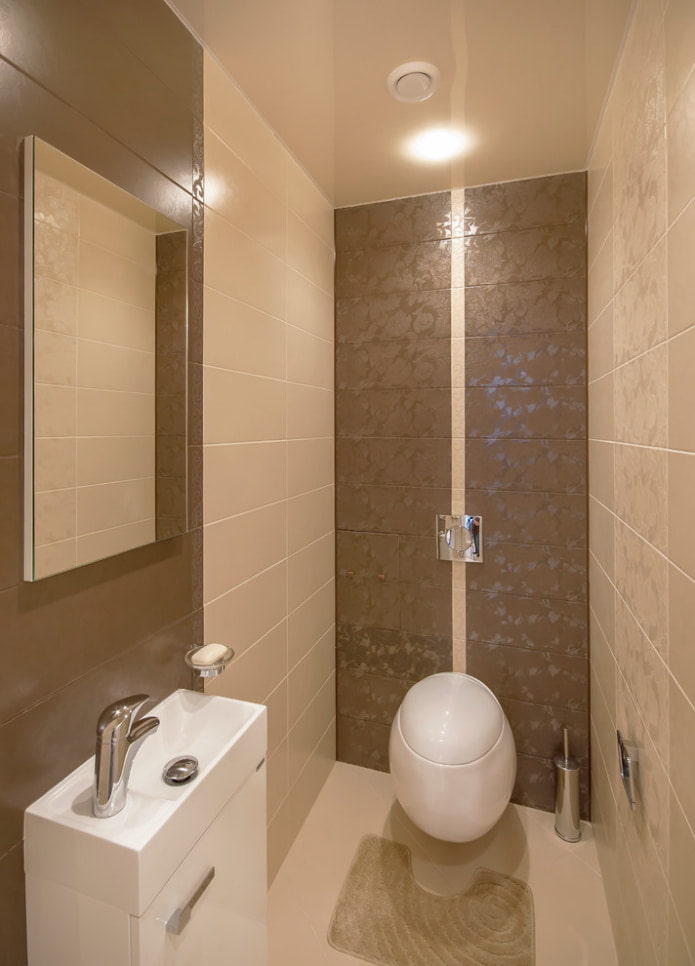 baño marrón y beige