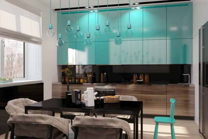 interior de cocina en tonos turquesa y marrón
