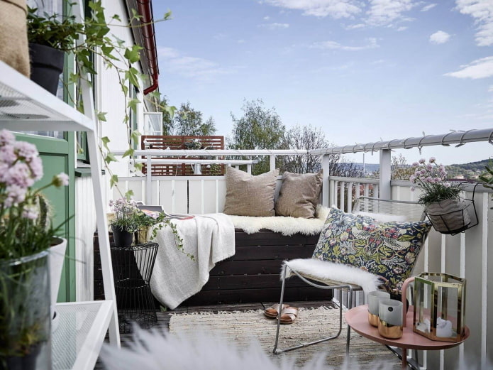 un balcón de estilo boho