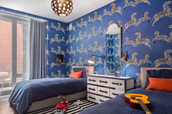 papel pintado de papel azul en el interior