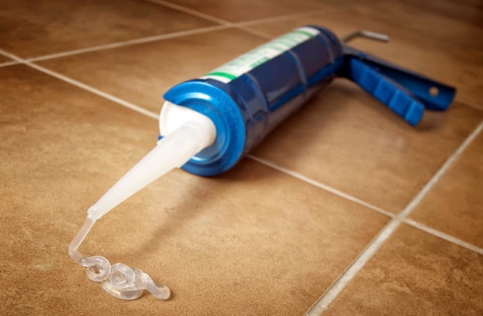 eliminar uñas líquidas