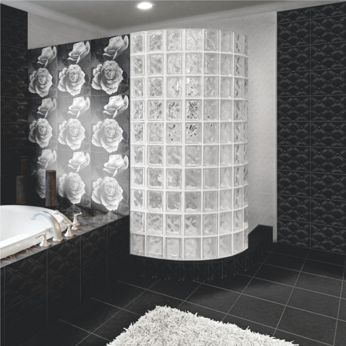acabado con azulejos con flores
