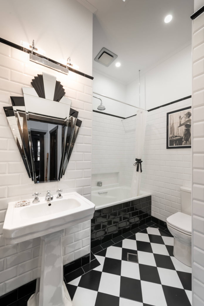 azulejos en el baño en el suelo