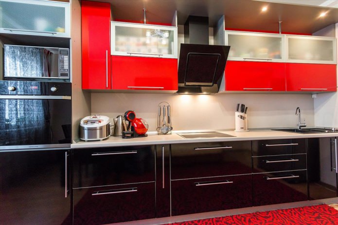 Juego de cocina negro y rojo
