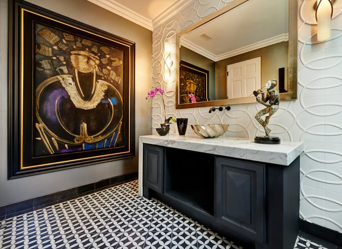 azulejos en blanco y negro