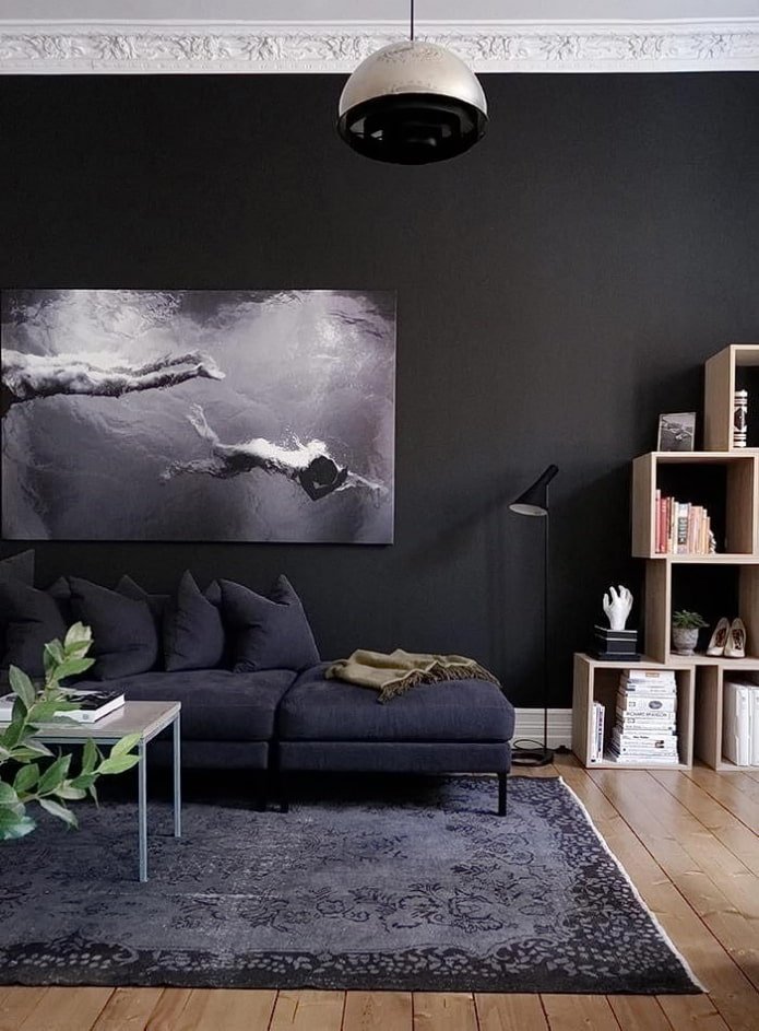 una combinación de negro y azul