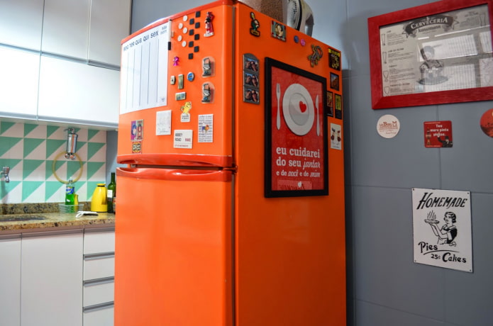 Refrigerador naranja brillante
