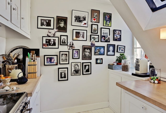 fotos en la pared en el interior de la cocina