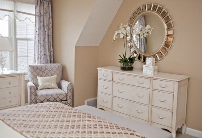 decoración de espejos en el dormitorio