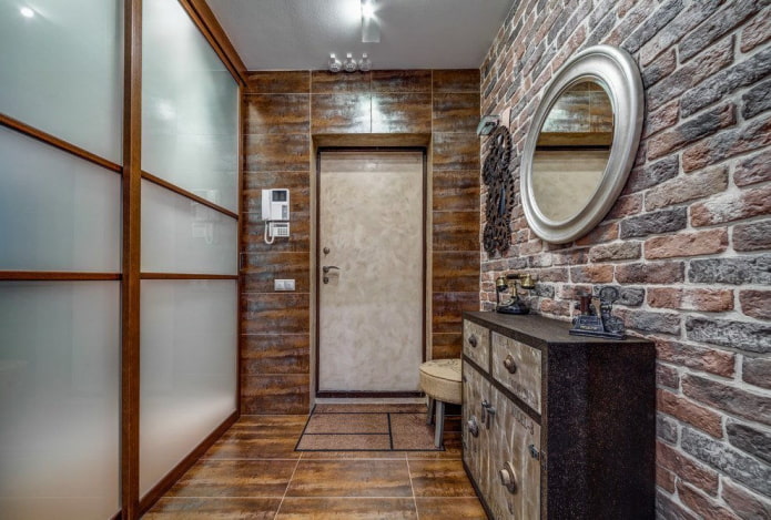 Revestimiento de piedra decorativa con azulejos