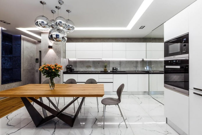 Mesa de madera en un interior de estilo moderno