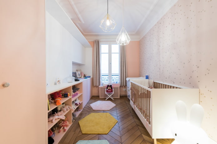 Iluminación en el interior de una habitación infantil