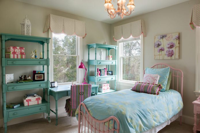 Color Tiffany en el interior de la habitación infantil