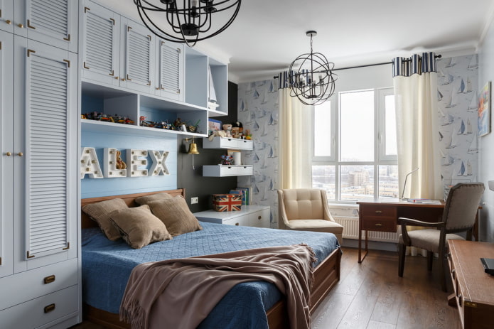 muebles en el interior de la habitación infantil en estilo marinero