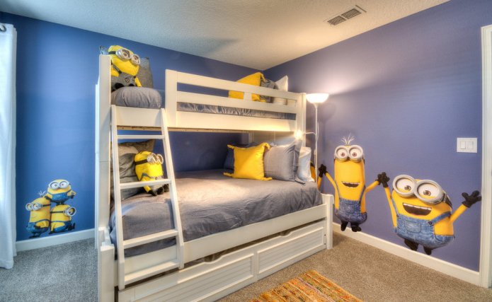 Minions en una habitación infantil morada