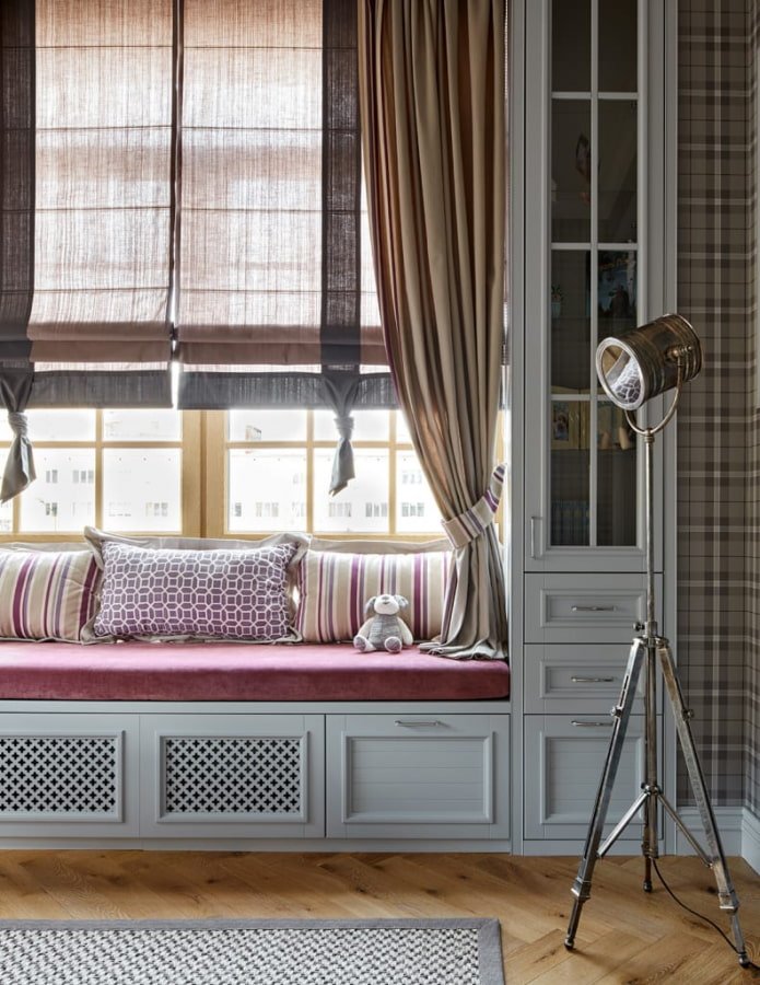 Habitación infantil de estilo clásico