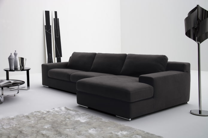 modelo de sofá con otomana de estilo minimalista