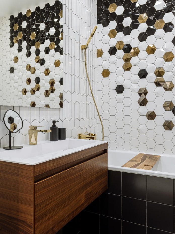 Azulejos inusuales en el baño