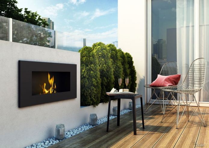 Chimenea en el interior del balcón