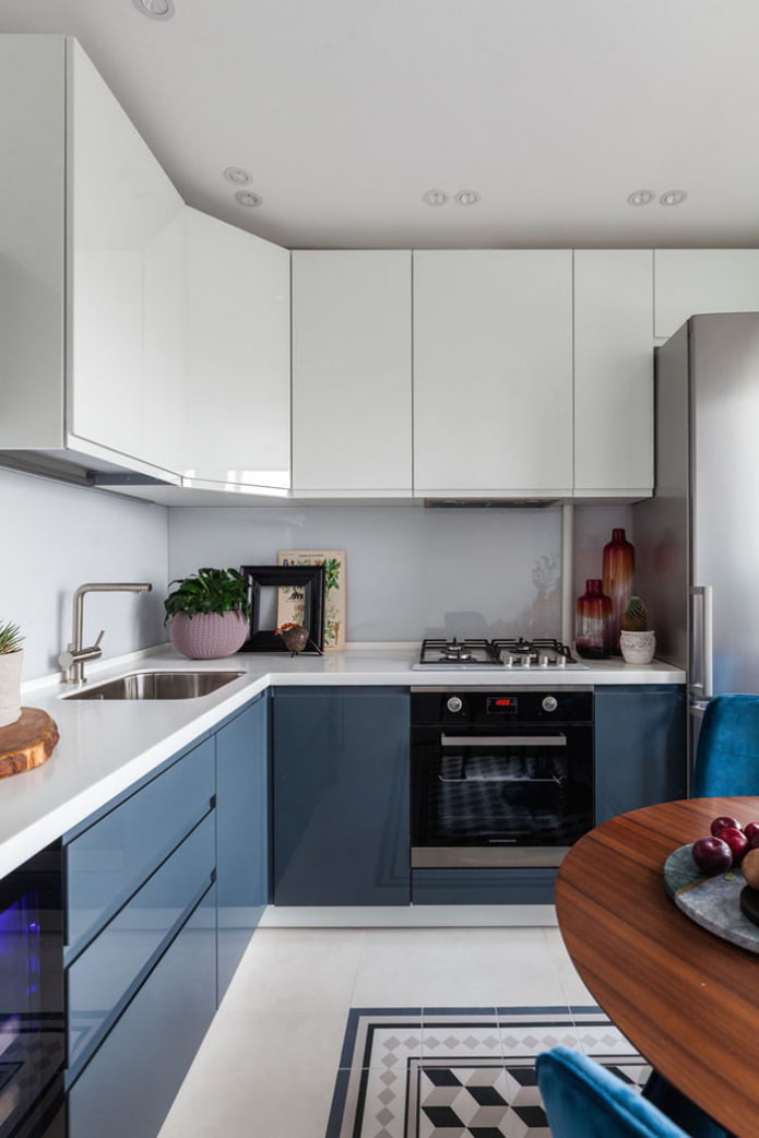 Diseño de cocina en un apartamento de 2 habitaciones