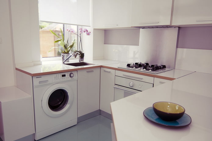 lavadora en una cocina de 5 m²