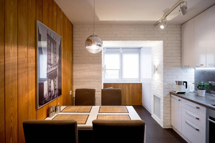 Cocina con balcón