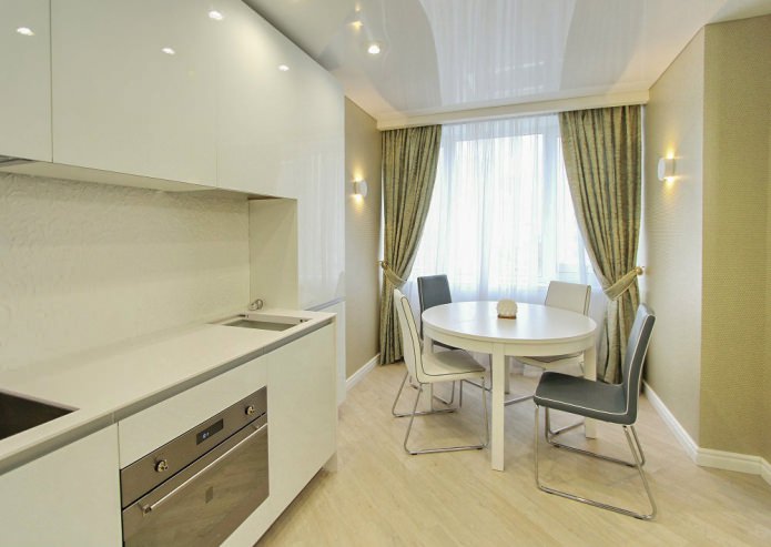Cortinas de cocina con papel pintado verde