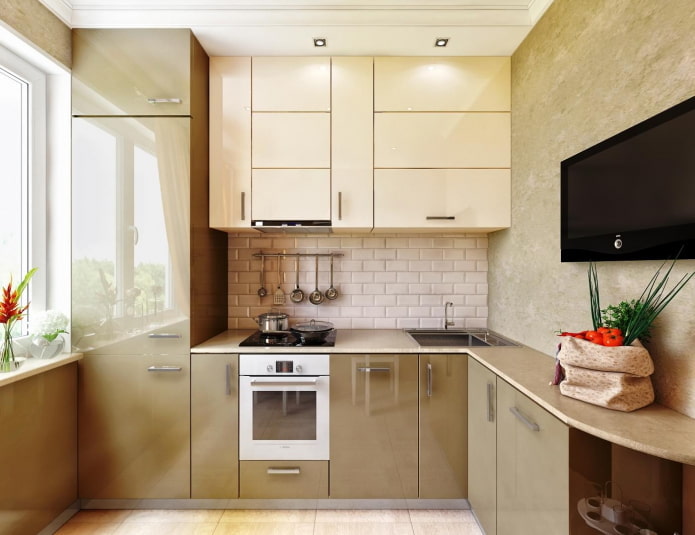 cocina brillante en tonos beige