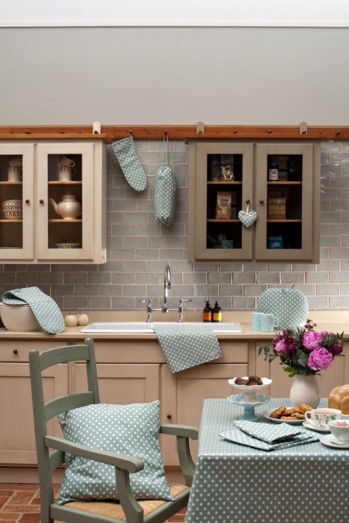 decoración de cocina textil con lunares