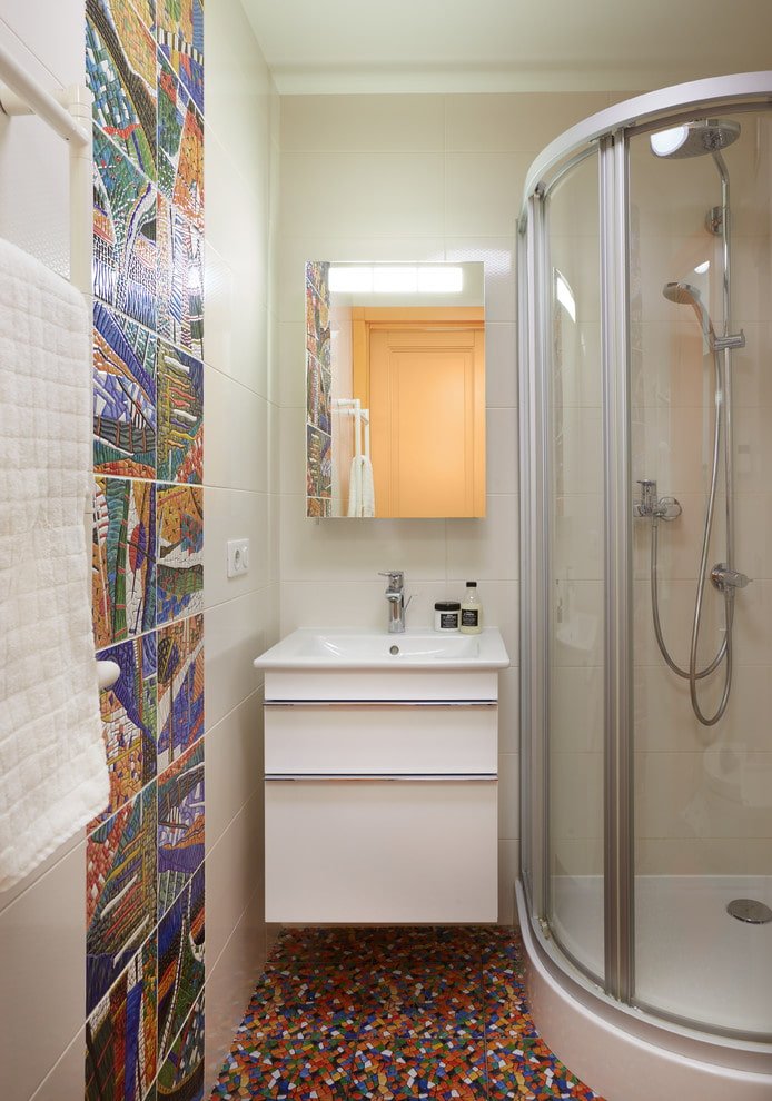 diseño de baño en el interior de un apartamento de 35 metros cuadrados