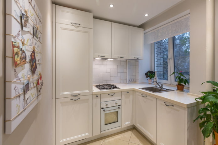 interior de un apartamento de dos habitaciones de 10 metros cuadrados