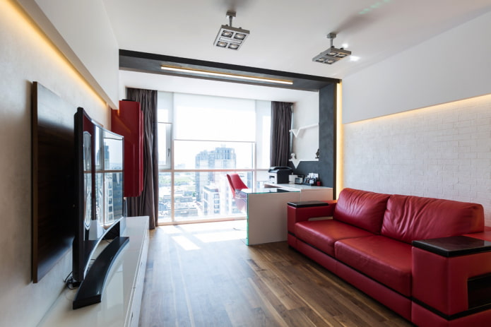 interior de un estudio con balcón