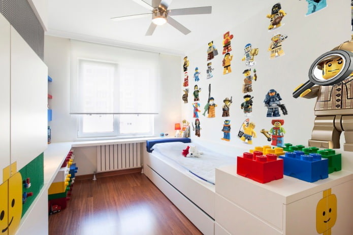 persiana enrollable en la habitación infantil
