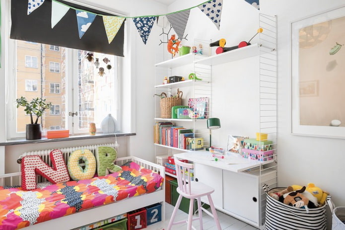 Estilo escandinavo en una habitación pequeña para niño