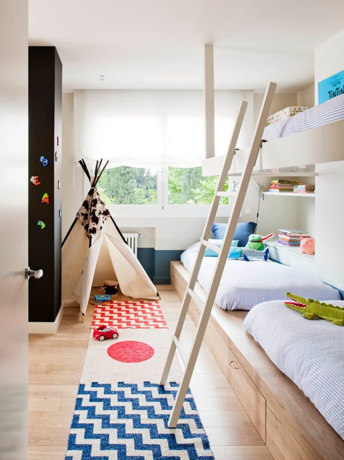 Habitación para tres niños en estilo escandinavo