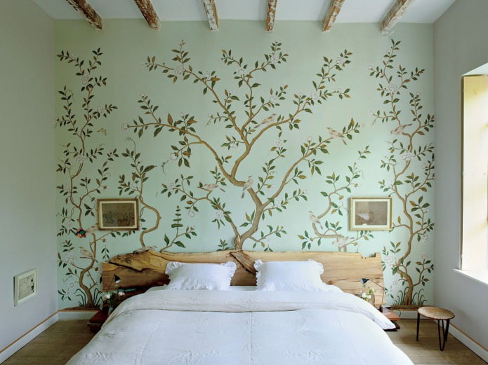 Pintura mural en el dormitorio (árbol)