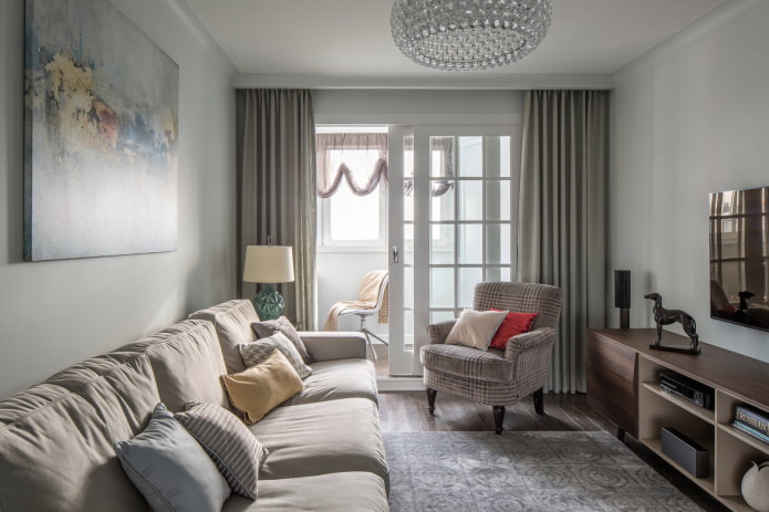 Sala de estar en un apartamento de tres habitaciones