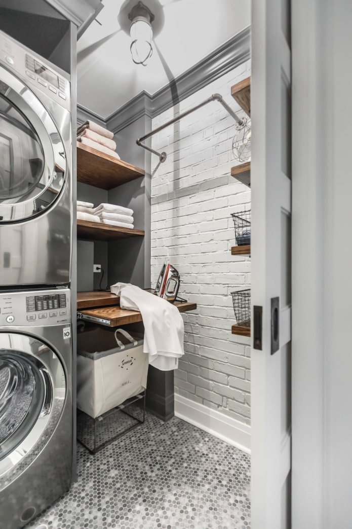 Lavandería en un apartamento de tres habitaciones
