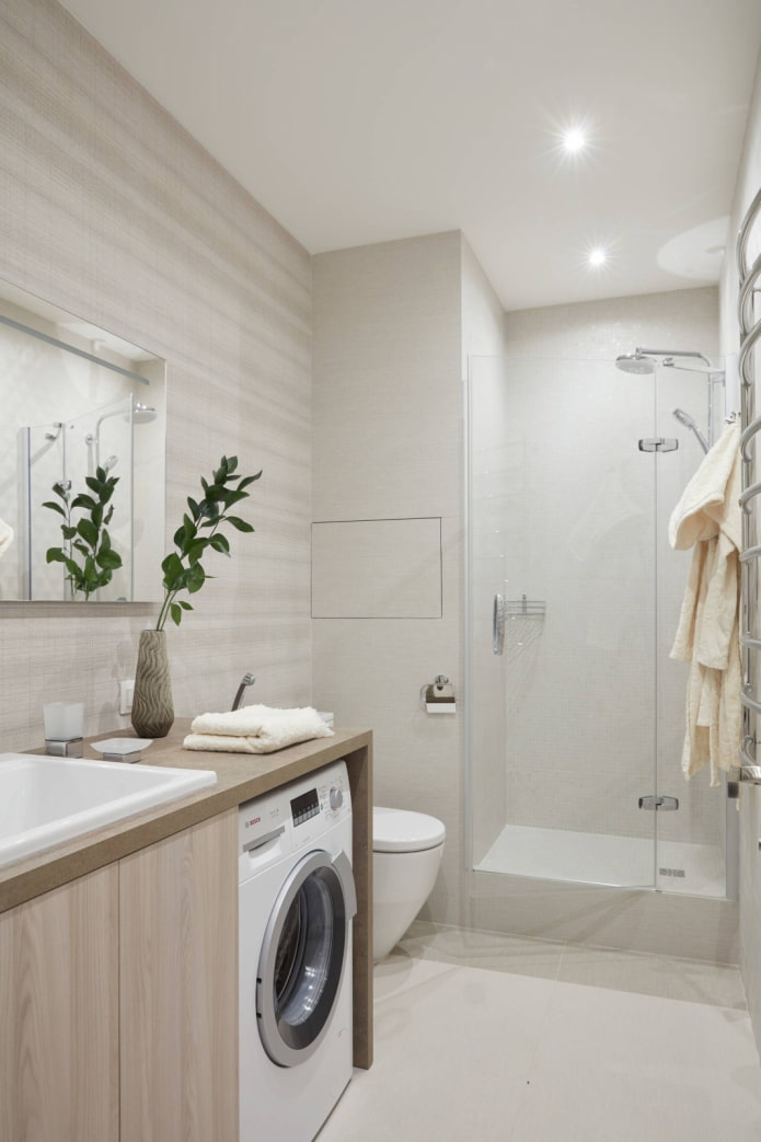 Cabina en un baño luminoso